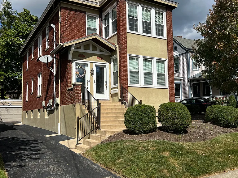 2830 Observatory Ave — Photo 1