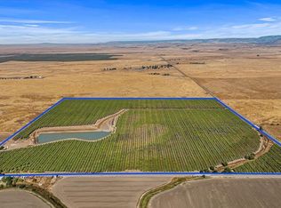 12700 E Childs Ave, Le Grand, CA 95333