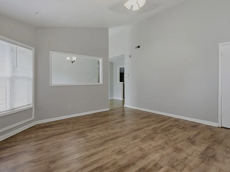 6984 Timberwood Dr — Photo 15