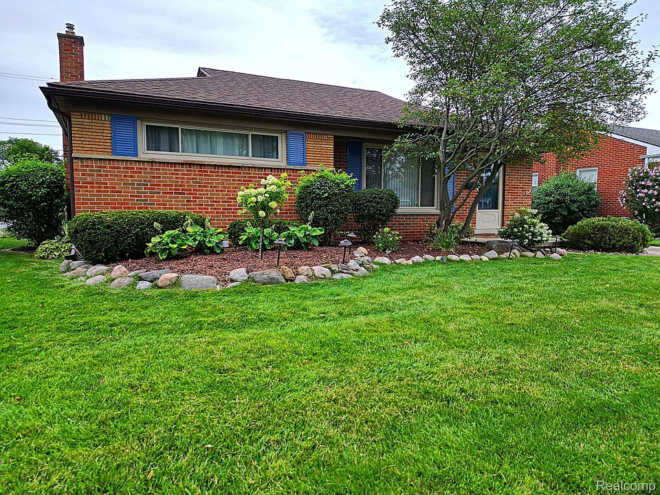1st image of 29008 Westfield St