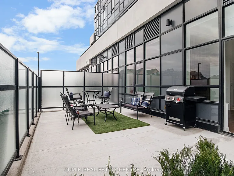395 Dundas St W #110 — Photo 6