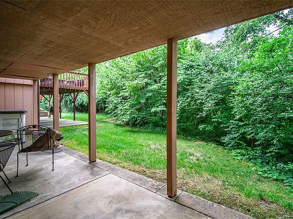 4th image of 1599 Longbow Ln