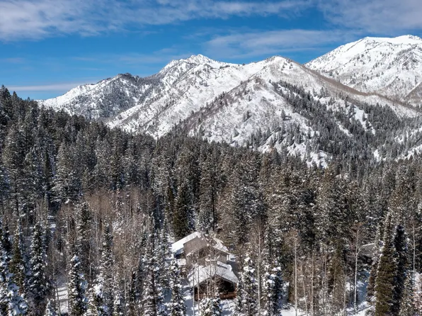 9443 E Wild Clematis Ln S, Salt Lake City, UT 84121