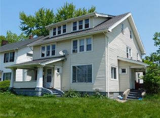 2073 N Taylor Rd, Cleveland Heights, OH 44112