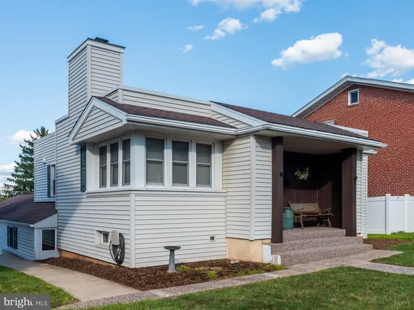 513 W 3rd St, Birdsboro, PA 19508