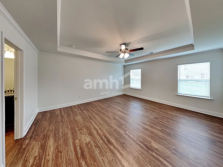 597 Slew Dr — Photo 8