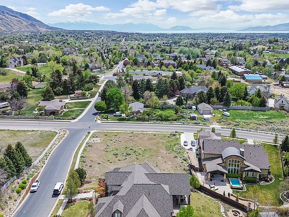 4th image of 1175 N Elk Ridge Ln