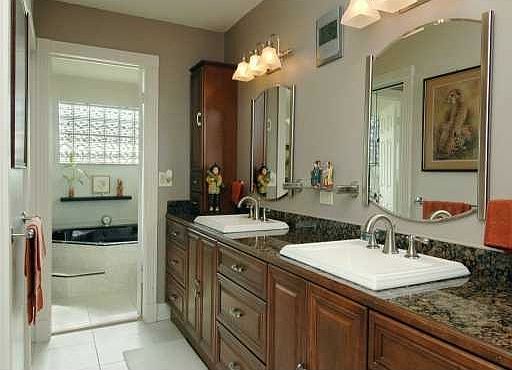 5th image of 5721 E Surrey Cir E