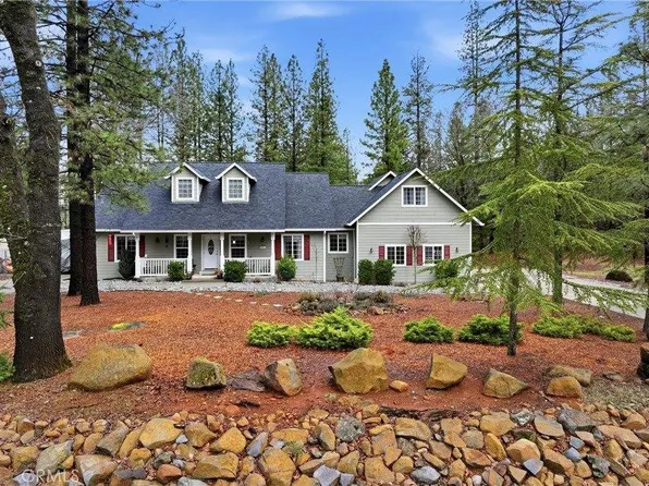 8863 Fox Dr, Cobb, CA 95426