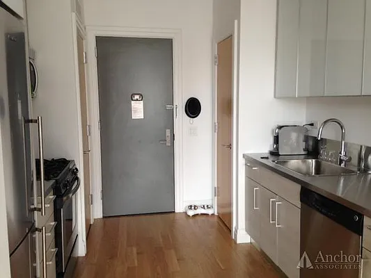 Rented by Anchor Associates | media 55