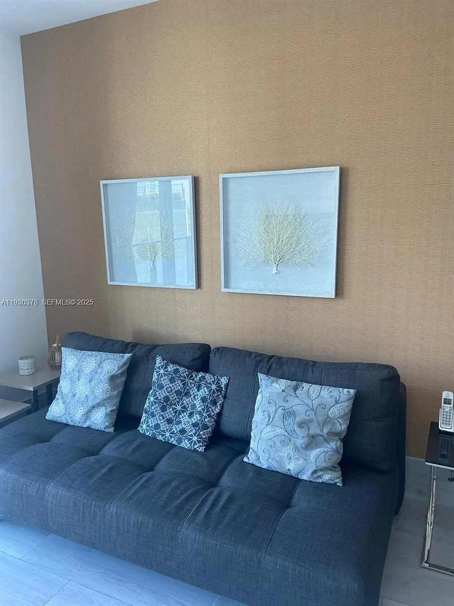Photo 2 of 14 - 501 NE 31st St #604 - Miami, FL Building Photo - 501 NE 31st St #604