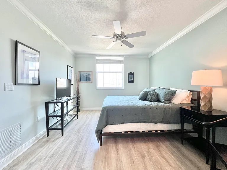 610 Clematis St #726 — Photo 9