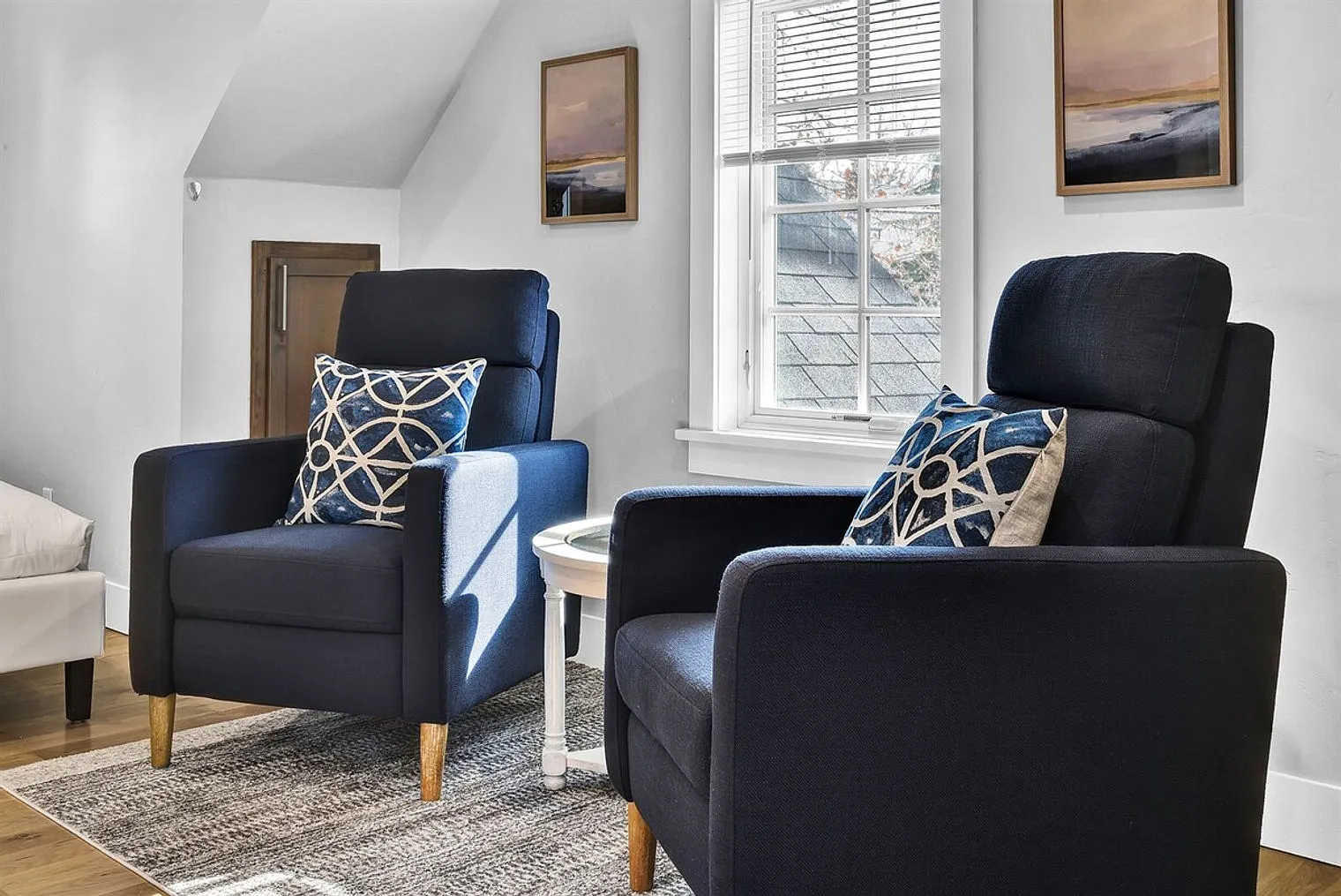Studio, 1.0 bath, 355 sqft, $3,933 — Photo 2