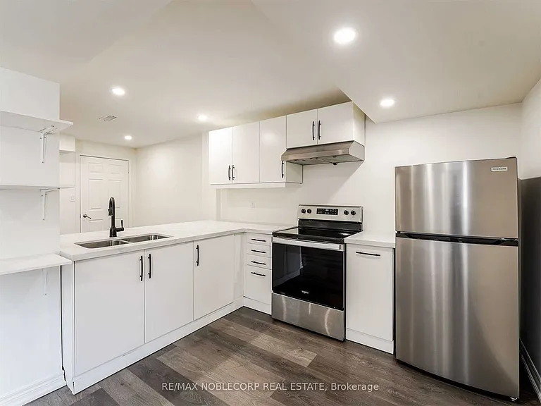 71 Pierre Berton Blvd — Photo 15