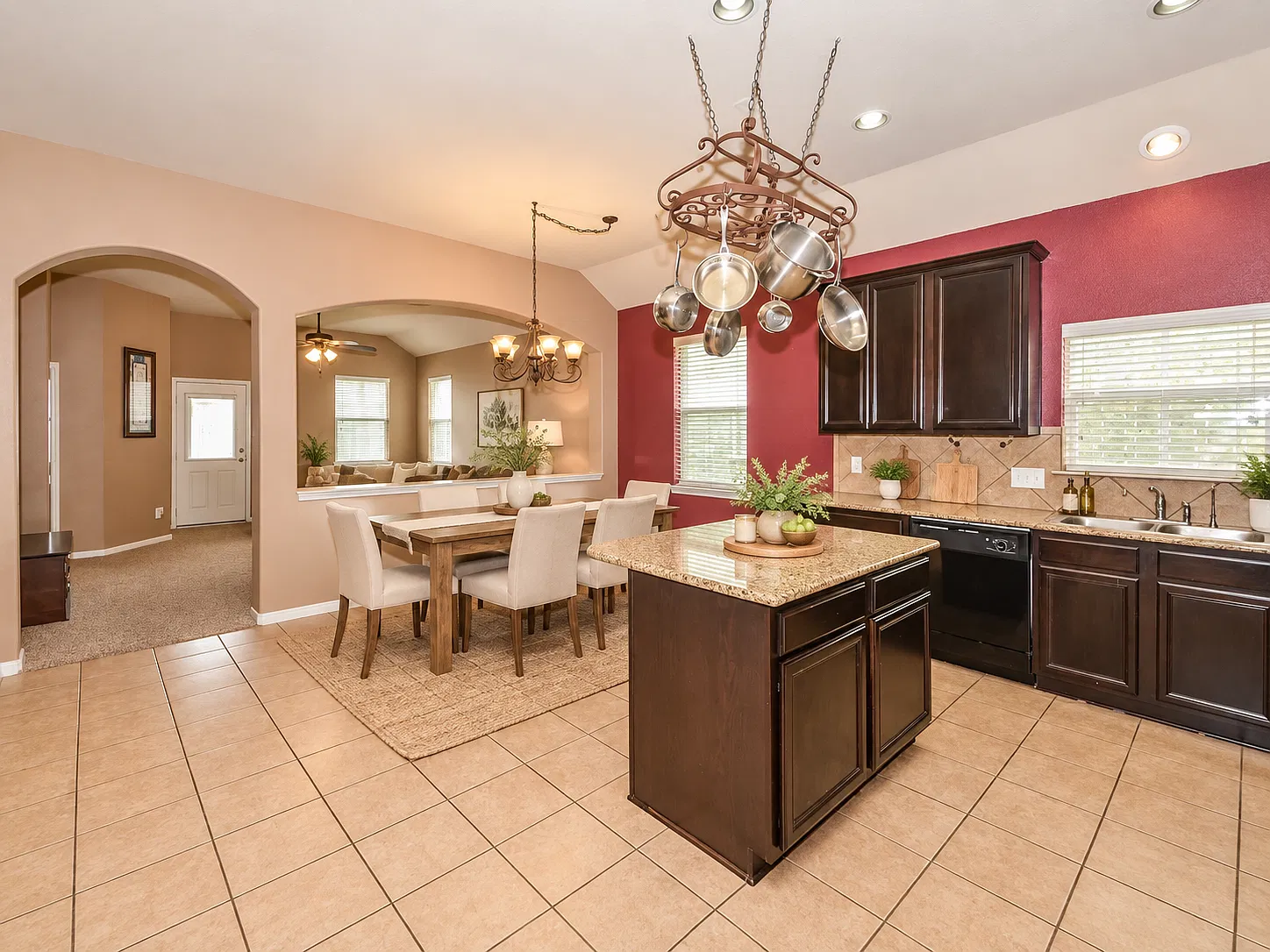 3 bed, 1756 sqft, $2,000 — Photo 4