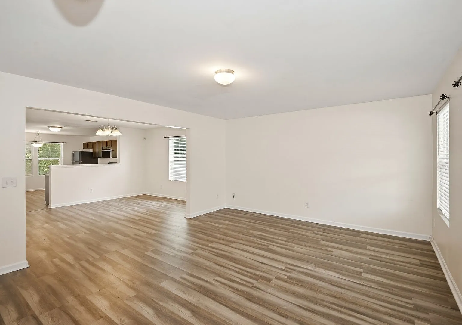 1025 Rook Rd Charlotte, NC 28216 — Photo 3