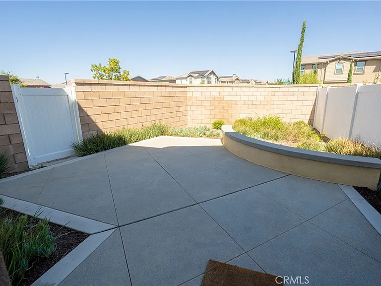 28228 Heirloom Dr — Photo 6