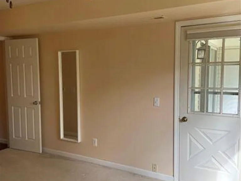 42630 Plymouth Hollow Dr #42630 — Photo 16