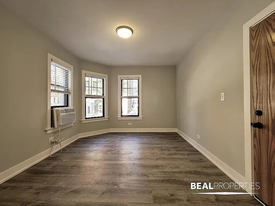 433 W Belden Ave #433W301