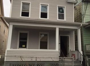660 Charles St FL 1ST, Perth Amboy, NJ 08861