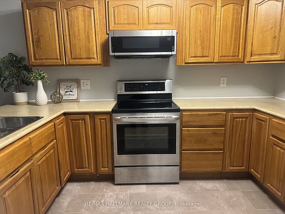 5th image of 21 Perthmore St #21