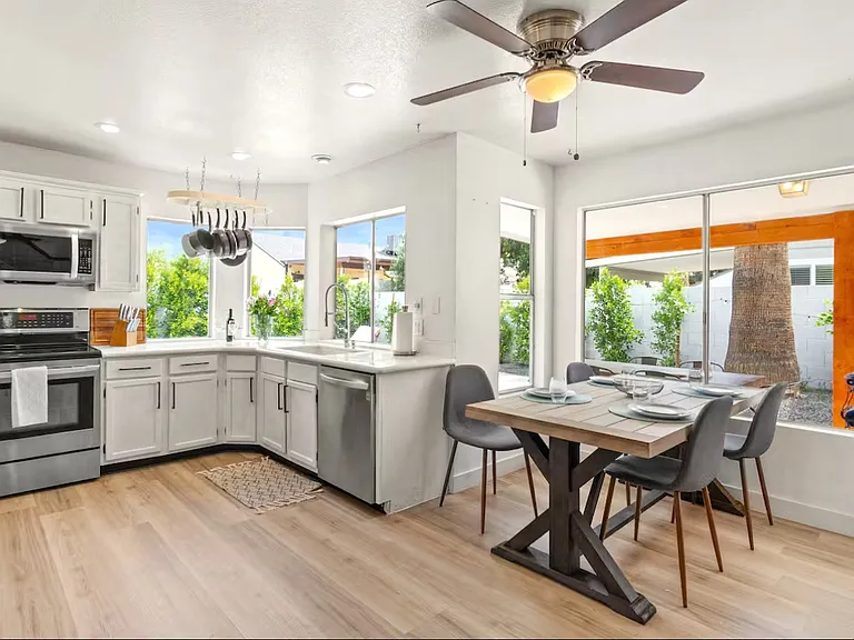 Scottsdale Rental Kitchen