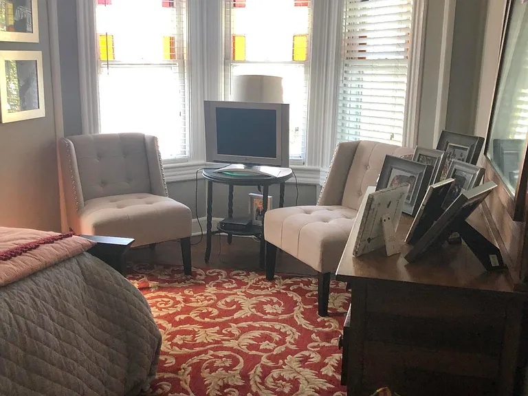 56 Heck Ave #1/2 — Photo 15