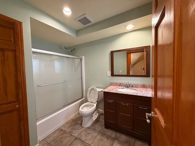 214 Grape St — Photo 14