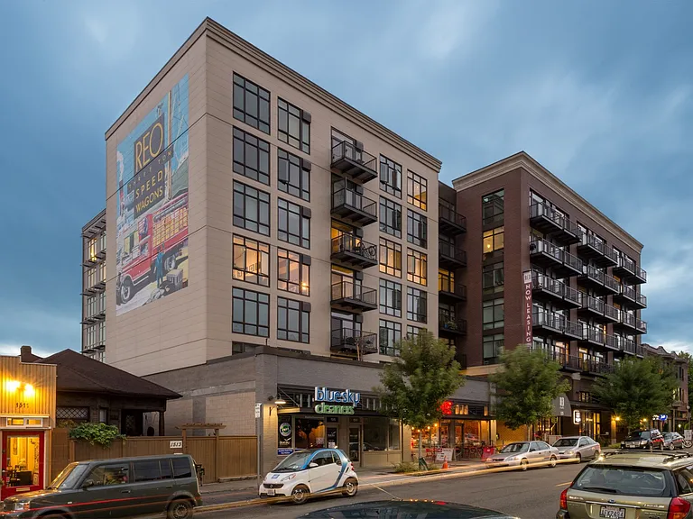 REO Flats — Photo 17