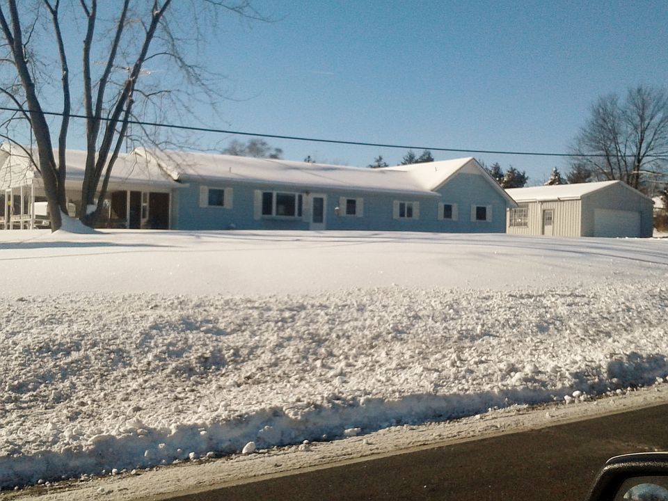 Single Family home 6-7 acres