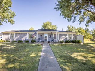 105 Saturn Dr, Hannibal, MO 63401