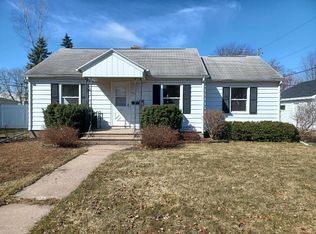 606 Schwartz St, Green Bay, WI 54302