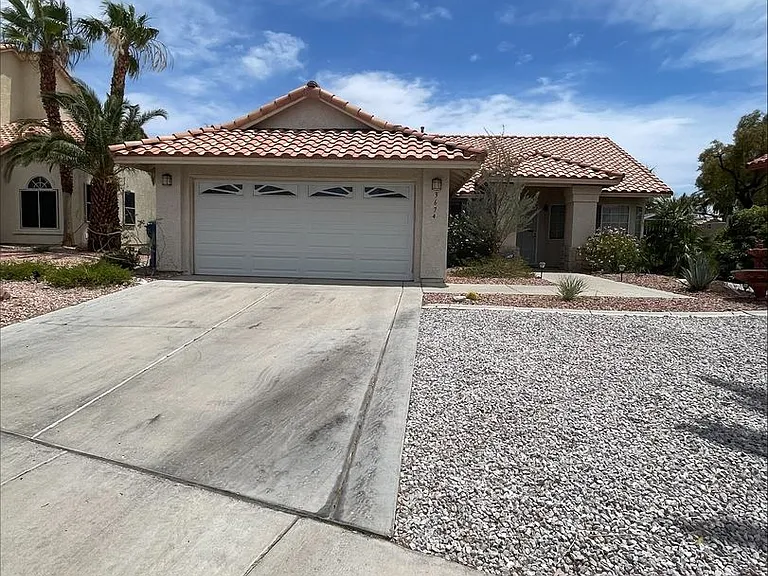 3674 Soothing Surf Dr — Photo 1
