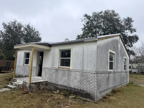 283 Newcomb St, New Smyrna Beach, FL 32168