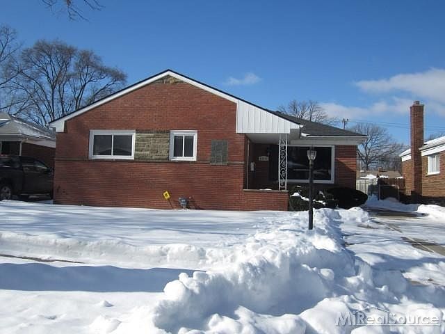 1st image of 21721 Kenosha St