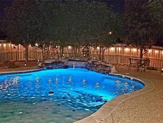 3rd image of 2716 Hawthorne Dr