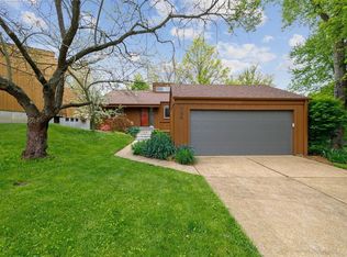 728 Country Stone Ct, Ballwin, MO 63021