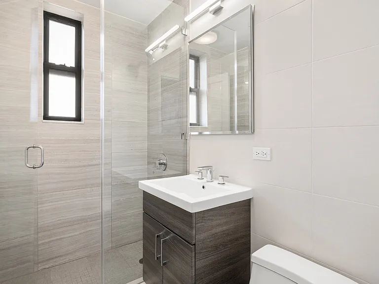 210 W 70th St #1408 — Photo 9