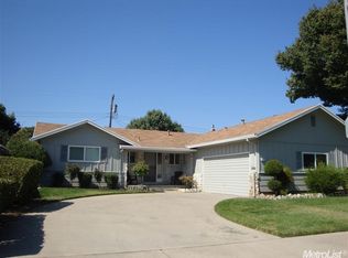 2215 W Walnut St, Lodi, CA 95242