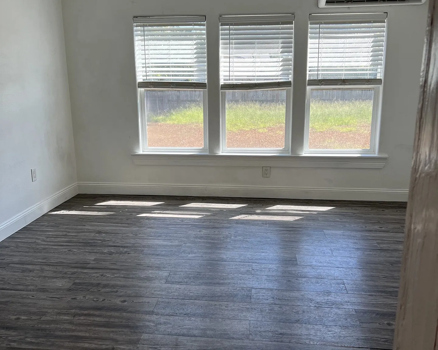2 bed, 700 sqft, $1,100 — Photo 2