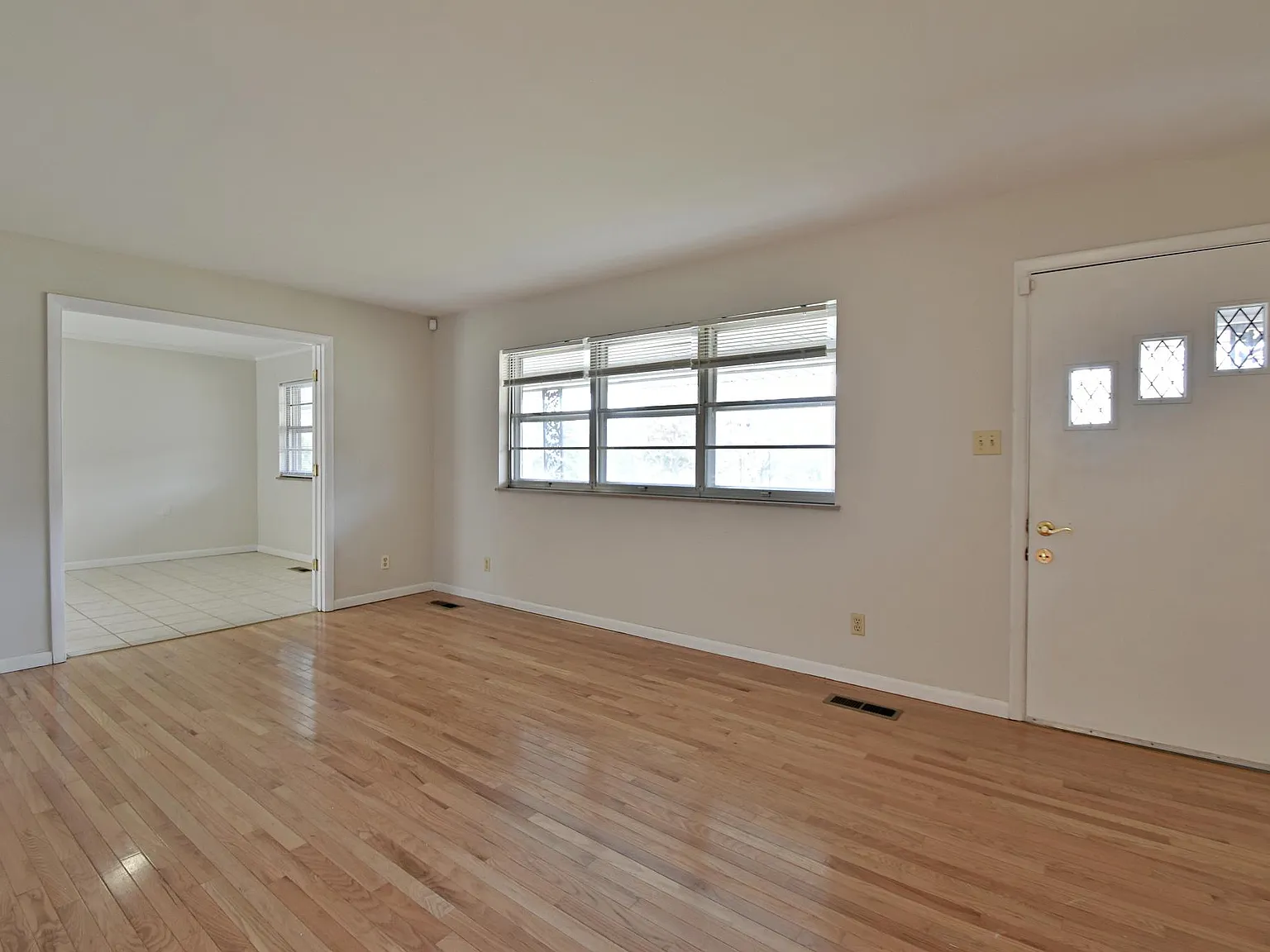 11132 Thornton Dr — Photo 4