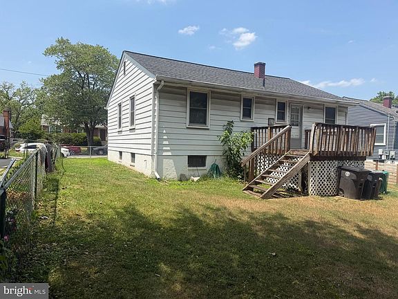 3rd image of 6015 Jamestown Rd
