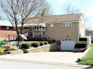 5241 Holiday Dr, Pittsburgh, PA 15236
