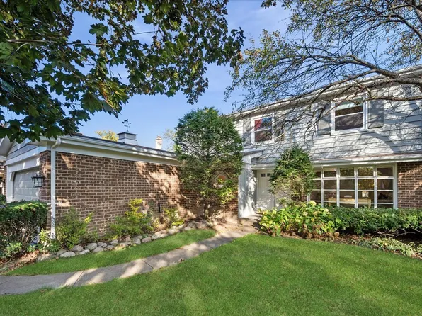1685 Sherwood Rd, Highland Park, IL 60035