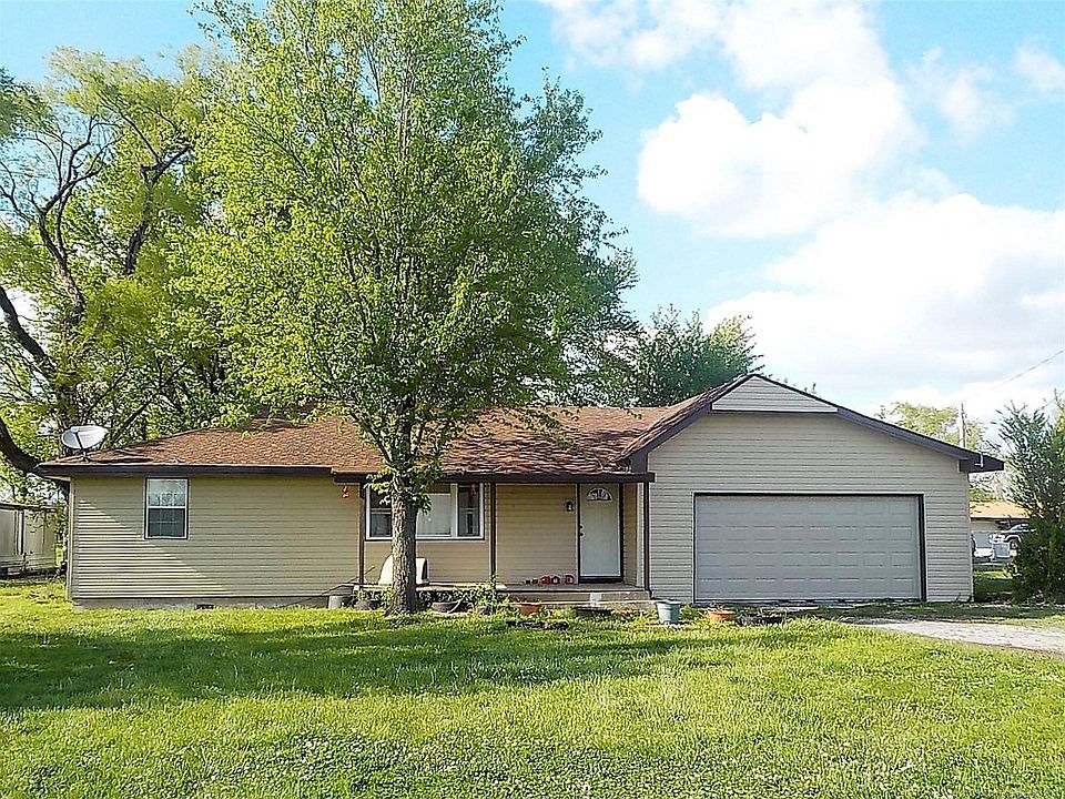 1st image of 4219 NE 1st St