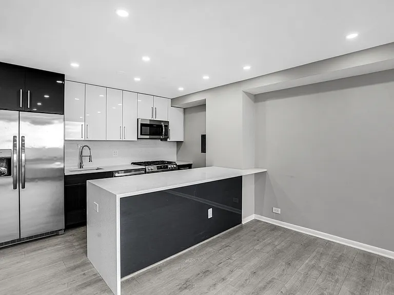 3950 N Lake Shore Dr #1516 — Photo 4
