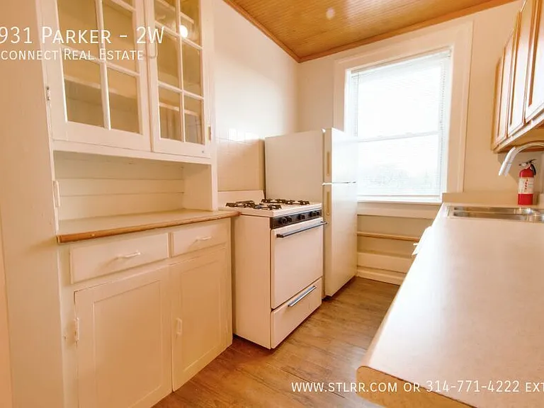 3931 Parker Ave #2W — Photo 9