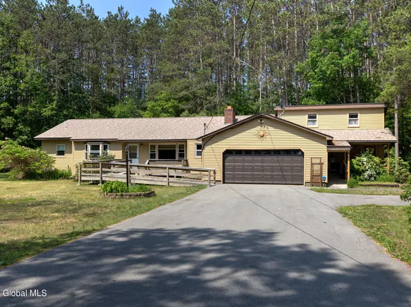 1 E Dayton Drive, Corinth, NY 12822