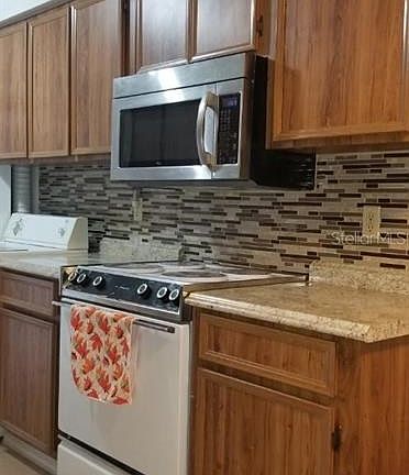 3rd image of 89 Lake Villa Way