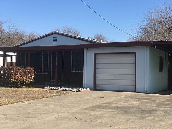 3rd image of 2660 Connie Dr